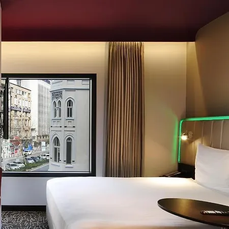 酒店 Park By Radisson Izmir 4*