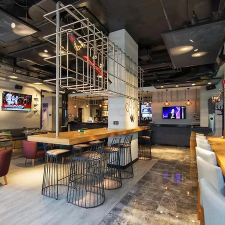 酒店 Park By Radisson Izmir 4*